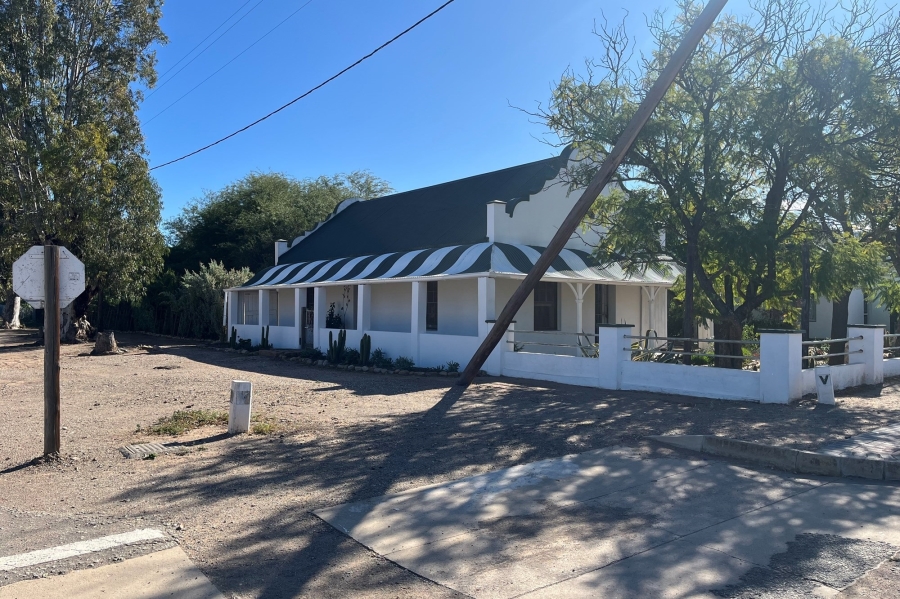 4 Bedroom Property for Sale in Steytlerville Eastern Cape